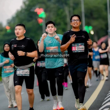 Runner Photo 3703984