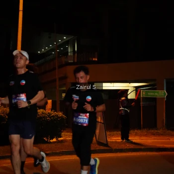 Runner Photo 3703993
