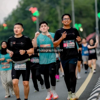 Runner Photo 3703998