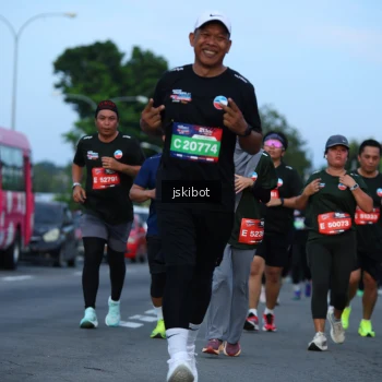 Runner Photo 3704008