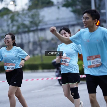 Runner Photo 3704011
