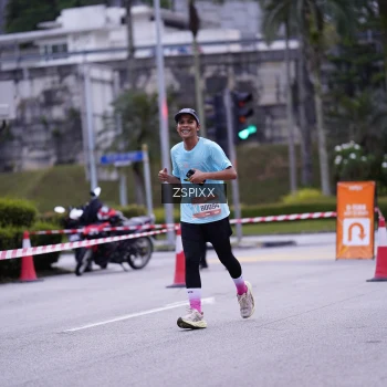 Runner Photo 3704030