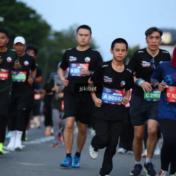 Runner Photo 3704046