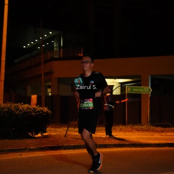 Runner Photo 3704071
