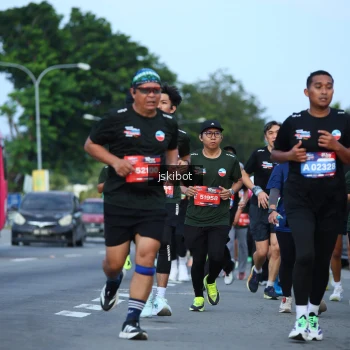 Runner Photo 3704079