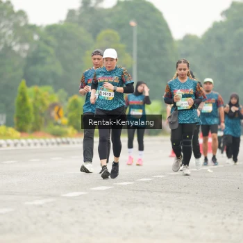 Runner Photo 3704089