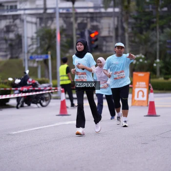 Runner Photo 3704110