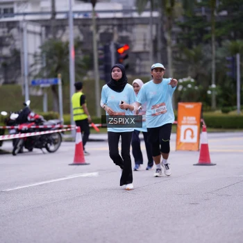 Runner Photo 3704124