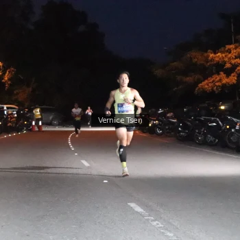 Runner Photo 3704162