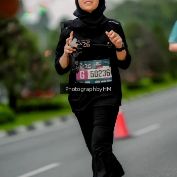 Runner Photo 3704165