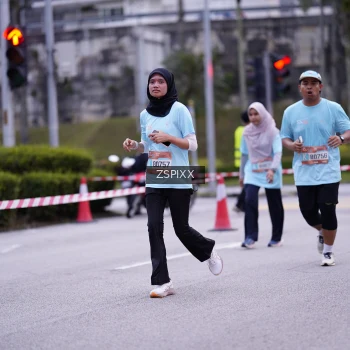 Runner Photo 3704172