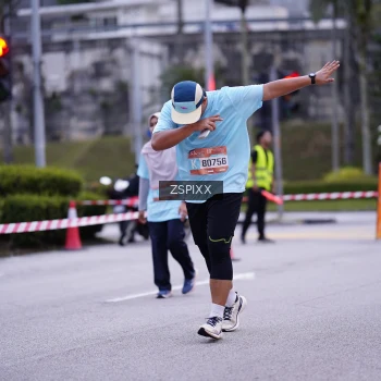 Runner Photo 3704223