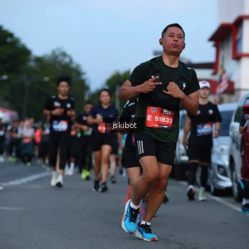 Runner Photo 3704252