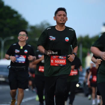 Runner Photo 3704350