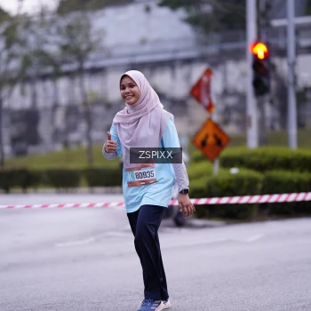 Runner Photo 3704359
