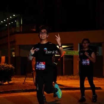 Runner Photo 3704371