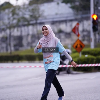 Runner Photo 3704372