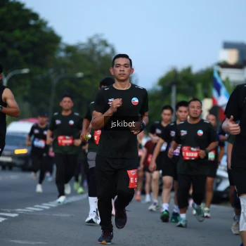 Runner Photo 3704373