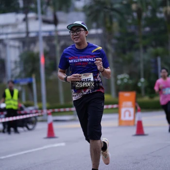 Runner Photo 3704421