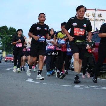 Runner Photo 3704444