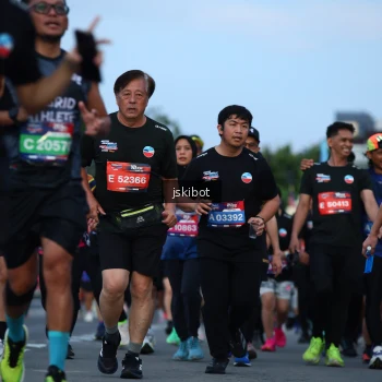 Runner Photo 3704474