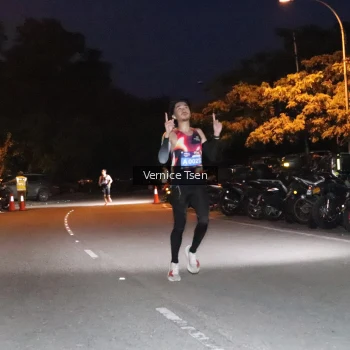 Runner Photo 3704479