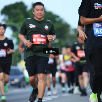 Runner Photo 3704494