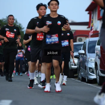 Runner Photo 3704532