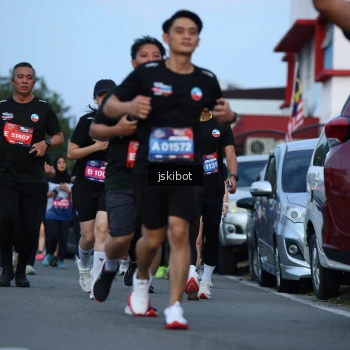 Runner Photo 3704533