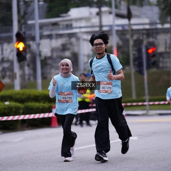 Runner Photo 3704543