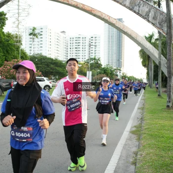 Runner Photo 3704612
