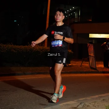 Runner Photo 3704613