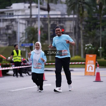 Runner Photo 3704629