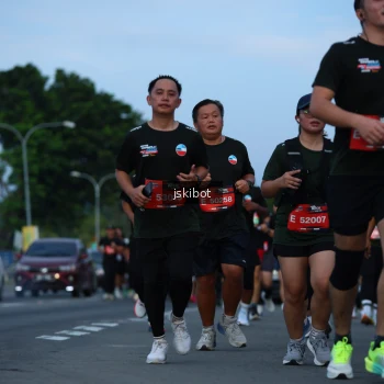 Runner Photo 3704632