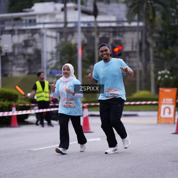 Runner Photo 3704638