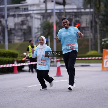 Runner Photo 3704644