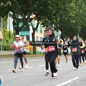 Runner Photo 3704645