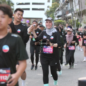 Runner Photo 3704646