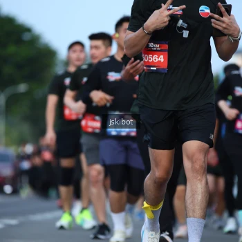 Runner Photo 3704652