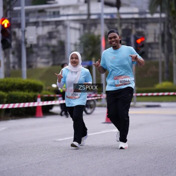 Runner Photo 3704660