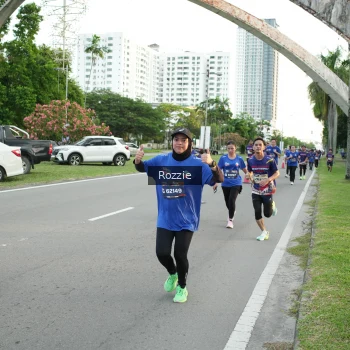Runner Photo 3704662