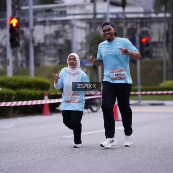 Runner Photo 3704667