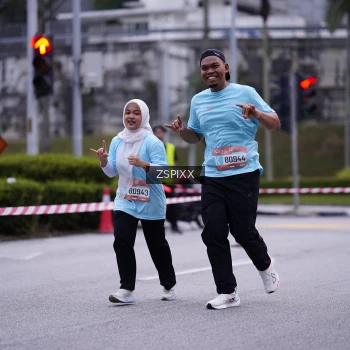 Runner Photo 3704674
