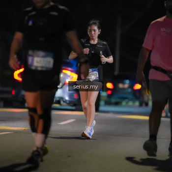 Runner Photo 3704676