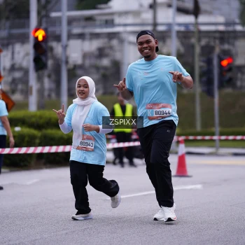 Runner Photo 3704678