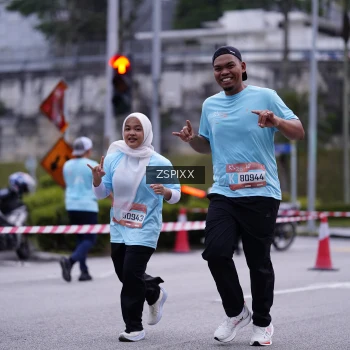 Runner Photo 3704690