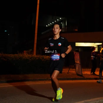 Runner Photo 3704692