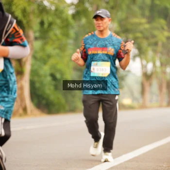 Runner Photo 3704702