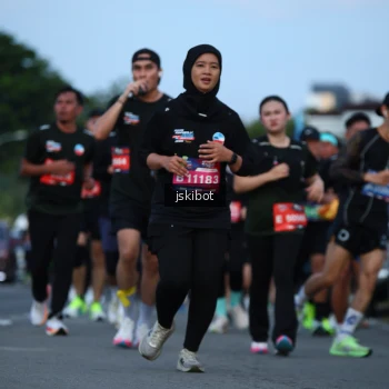 Runner Photo 3704703
