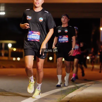 Runner Photo 3704704
